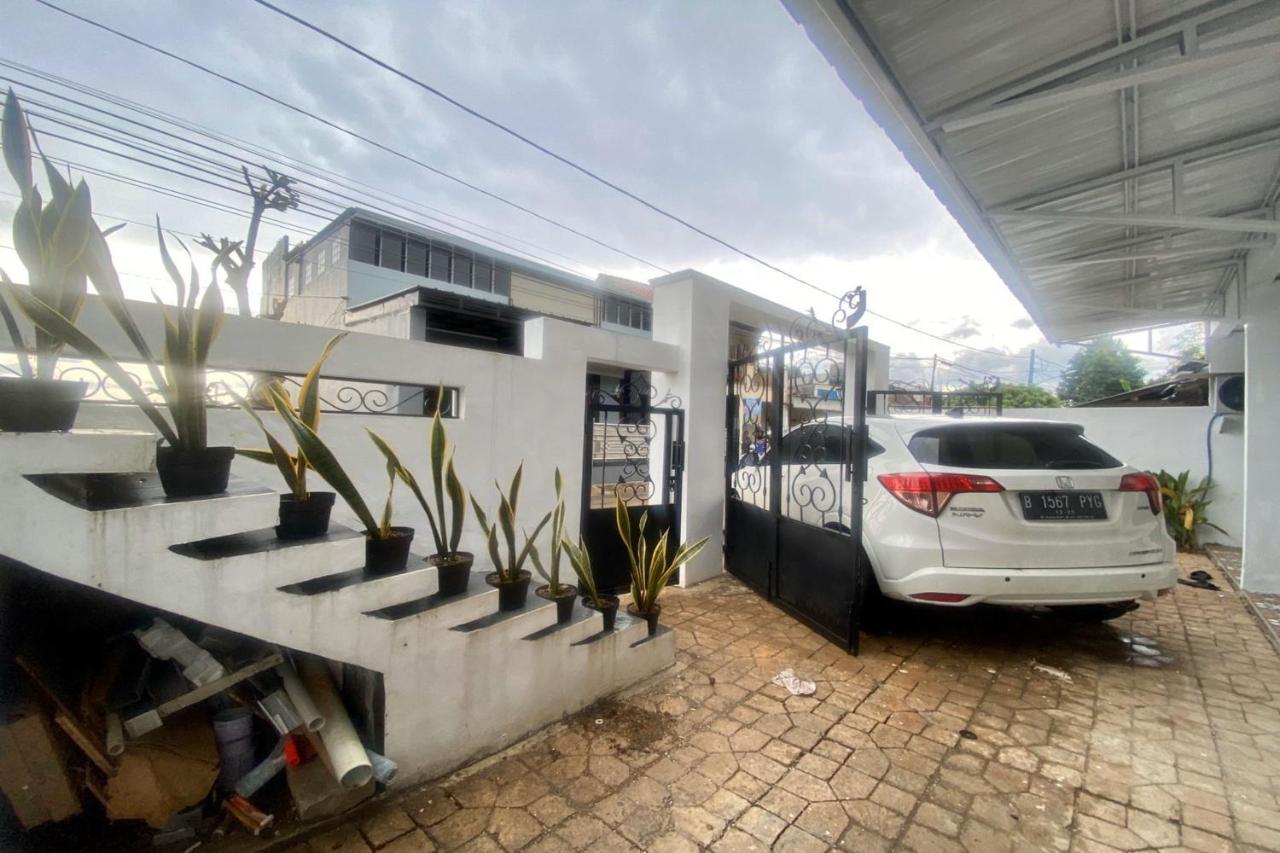 Express O 92147 Nia Residence Depok Bagian luar foto