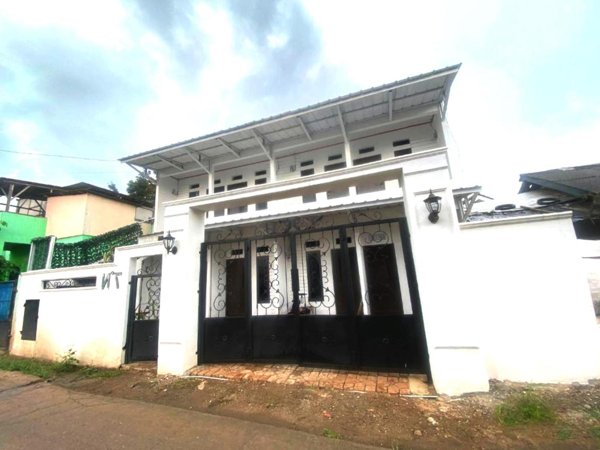 Express O 92147 Nia Residence Depok Bagian luar foto
